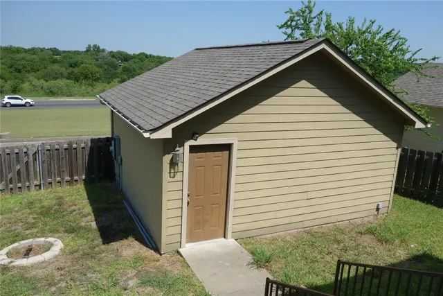 $1,950 | 6308 Perlita Drive, Austin, TX 78724