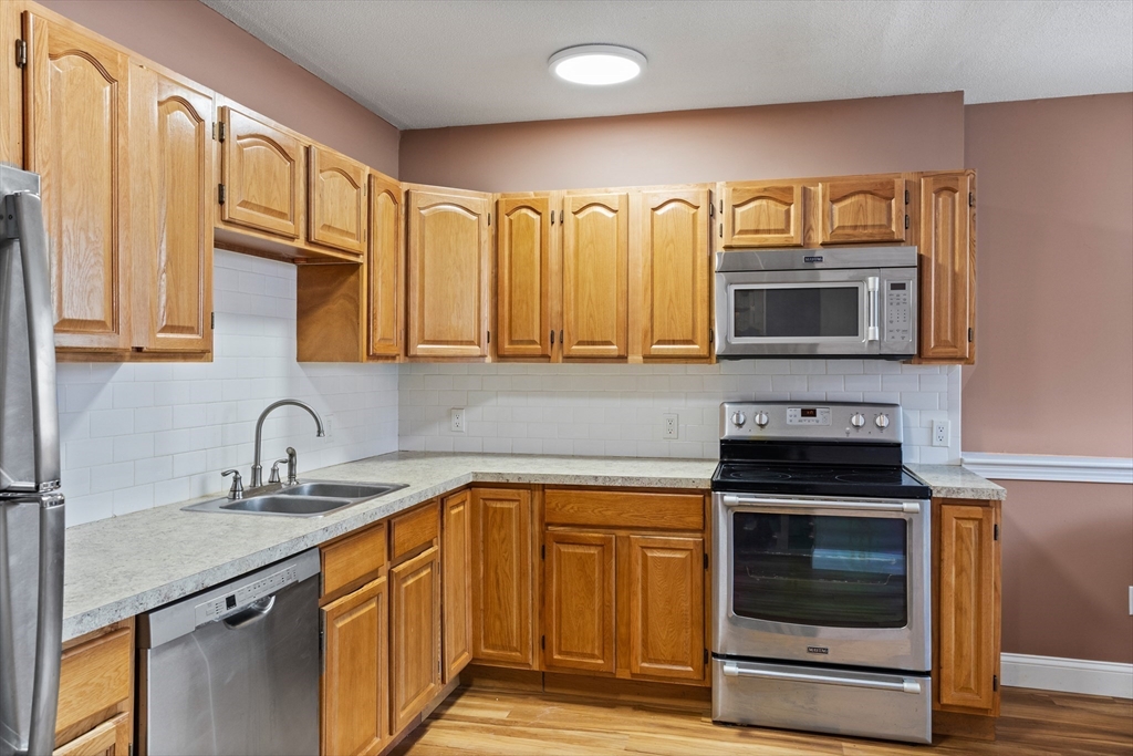 49 Leonard Road, Unit 49 Boxborough, MA 01719 - Photo 13 of 25 Gallery Image 13
