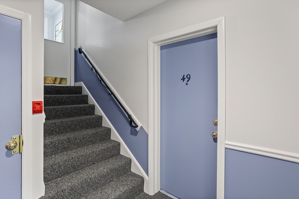 49 Leonard Road, Unit 49 Boxborough, MA 01719 - Photo 5 of 25 Gallery Image 5