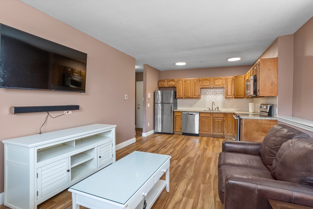49 Leonard Road, Unit 49 Boxborough, MA 01719 - Photo 9 of 25 Gallery Image 9