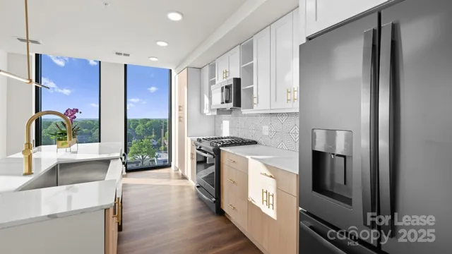 $3,550 | 124 East Kingston Avenue, Unit B1B, Charlotte, NC 28203