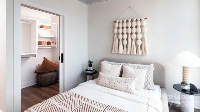 $3,550 | 124 East Kingston Avenue, Unit B1B, Charlotte, NC 28203