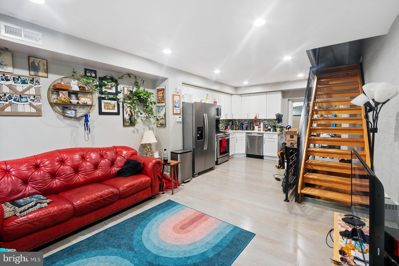 2246 Titan Street Philadelphia, PA 19146 - Photo 5 of 22