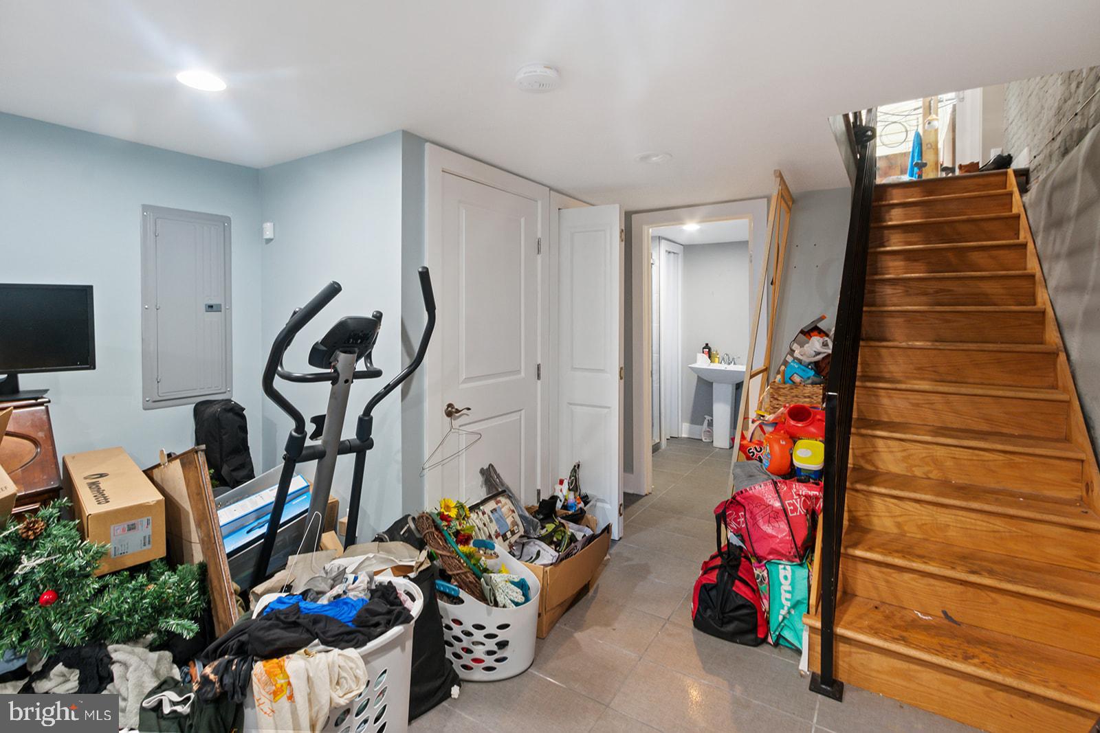 2246 Titan Street Philadelphia, PA 19146 - Photo 8 of 22