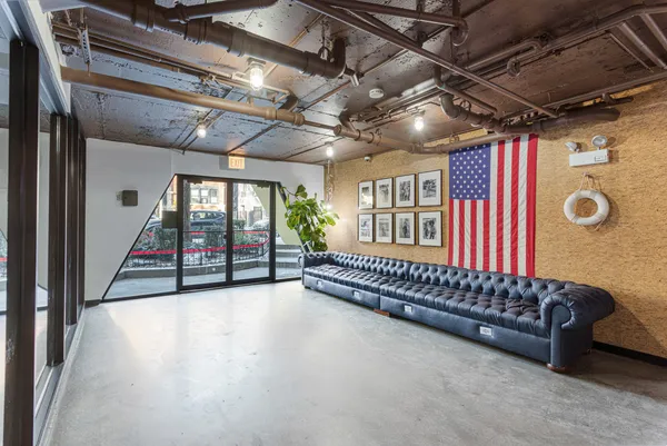 $1,750 | 5411 North Winthrop Avenue, Unit 317, Chicago, IL 60640