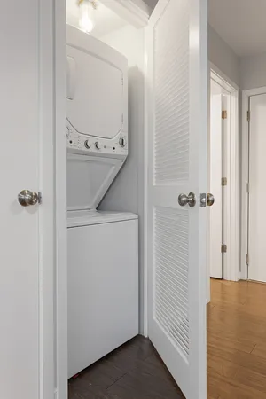 $1,750 | 5411 North Winthrop Avenue, Unit 317, Chicago, IL 60640