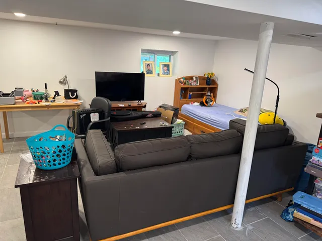 $3,500 | 8 Heritage Road, Pelham, NH 03076