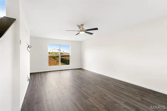 $345,027 | 4152 Bear Rdg Drive, House Springs, MO 63051