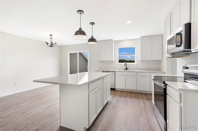 $345,027 | 4152 Bear Rdg Drive, House Springs, MO 63051