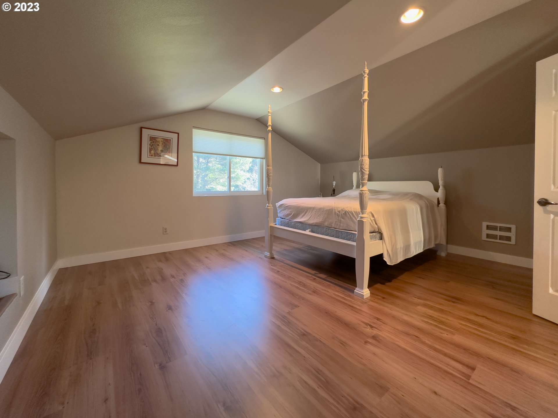 55654 Prosper Jct Road Bandon, OR 97411 - Photo 31 of 48 Upstairs Unit