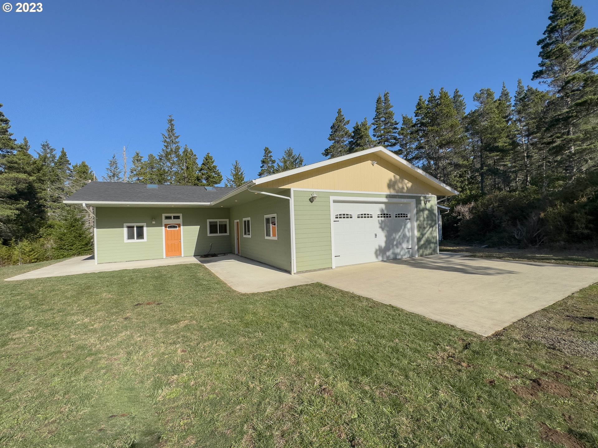 55654 Prosper Jct Road Bandon, OR 97411 - Photo 32 of 48 Upstairs Unit