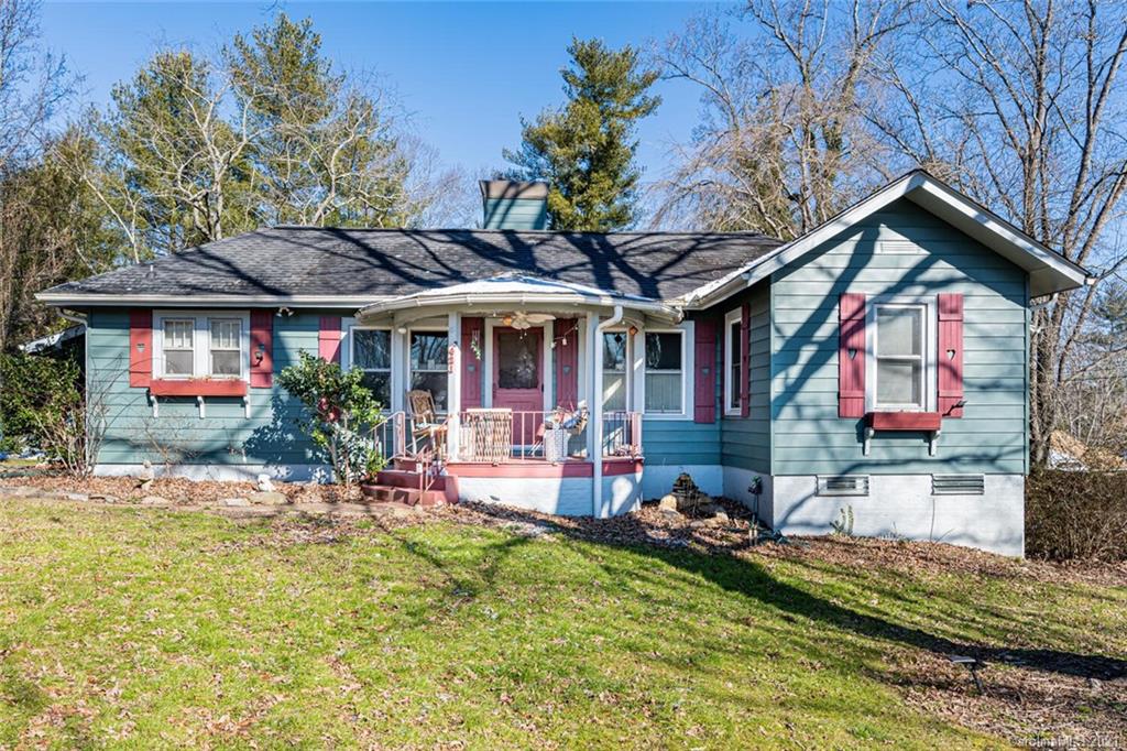 421 Higate Road Hendersonville, NC 28791 - Photo 2 of 33 Gallery Image 2