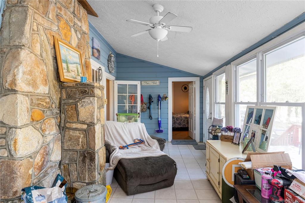 421 Higate Road Hendersonville, NC 28791 - Photo 15 of 33 Gallery Image 15