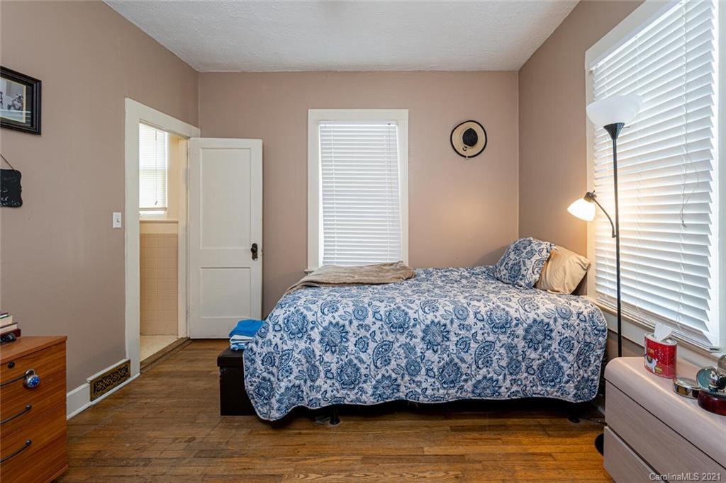 421 Higate Road Hendersonville, NC 28791 - Photo 18 of 33 Gallery Image 18