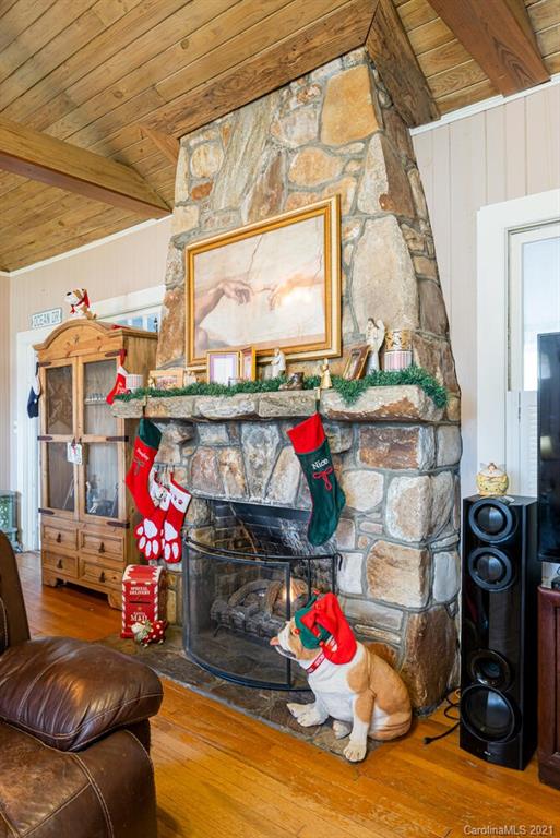 421 Higate Road Hendersonville, NC 28791 - Photo 7 of 33 Gallery Image 7