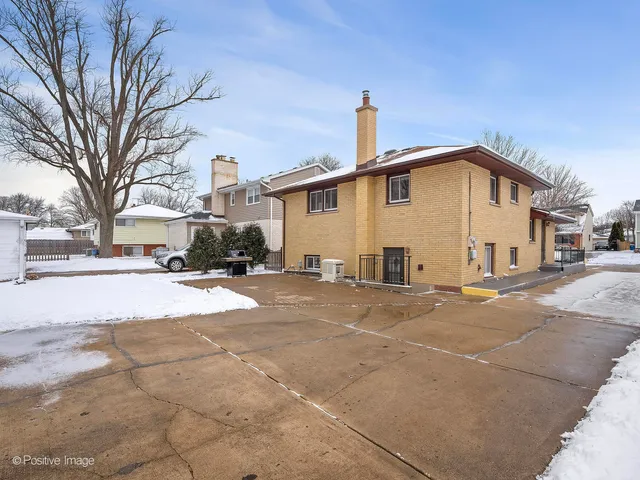 $549,900 | 850 Saylor Avenue, Elmhurst, IL 60126