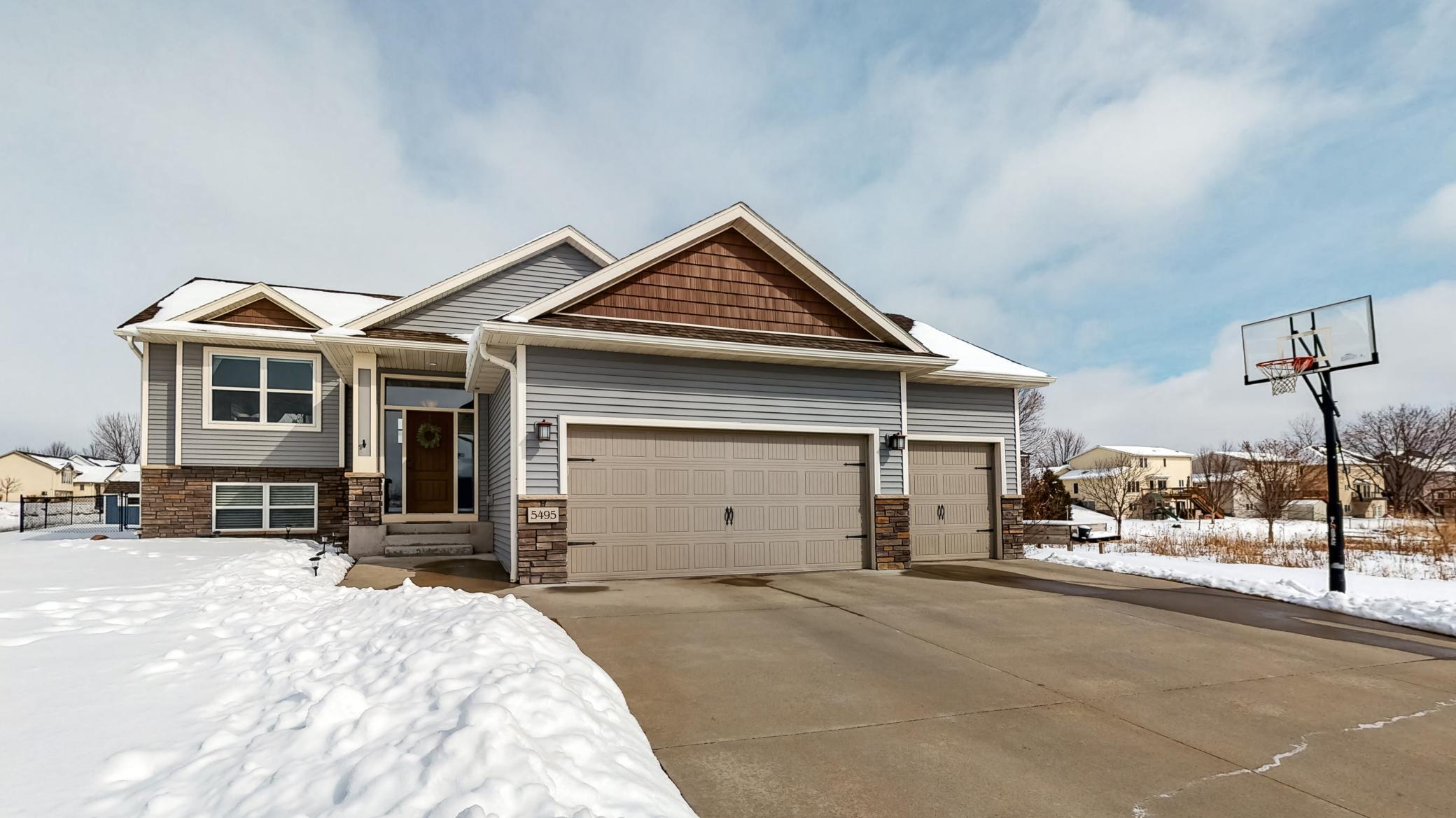 5495 Queens Drive Northwest Rochester, MN 55901 - Photo 2 of 39