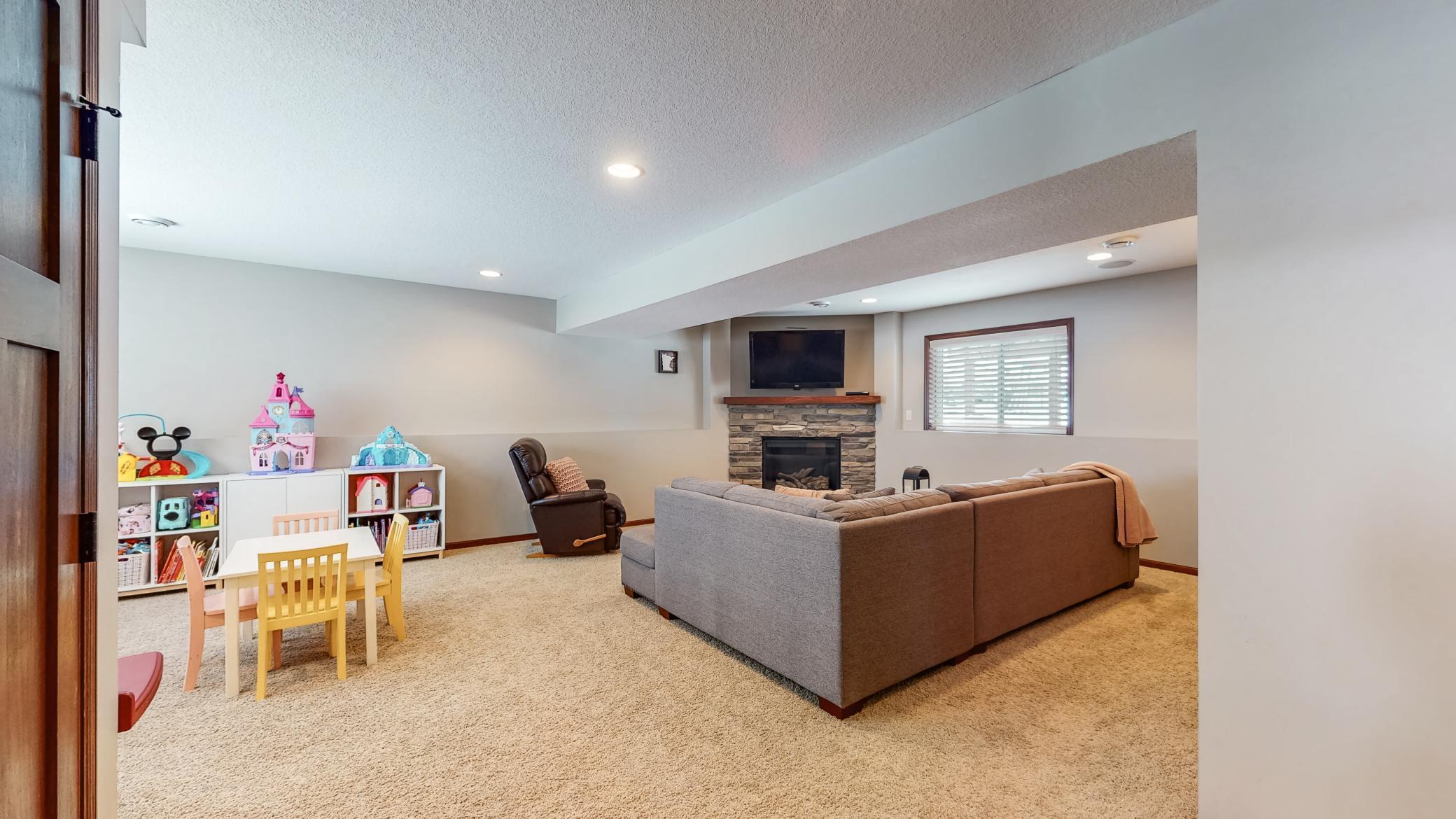 5495 Queens Drive Northwest Rochester, MN 55901 - Photo 24 of 39