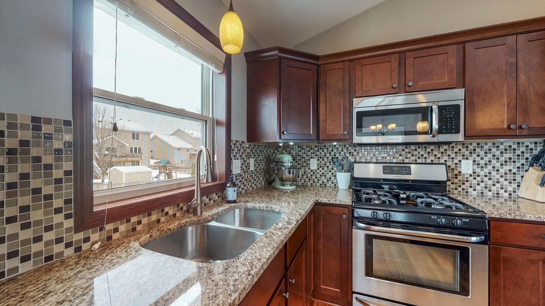 5495 Queens Drive Northwest Rochester, MN 55901 - Photo 7 of 39