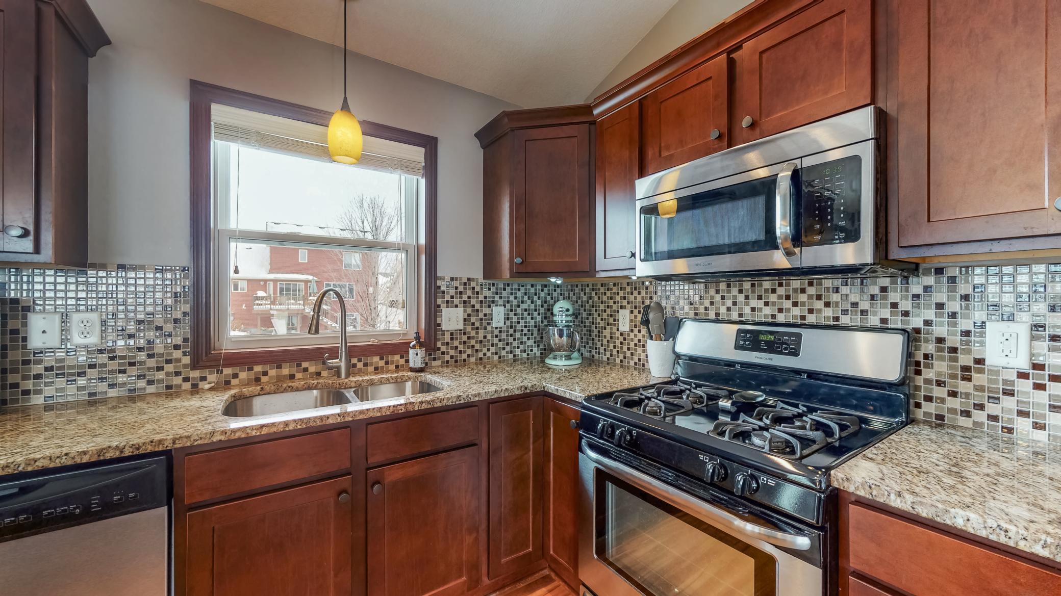 5495 Queens Drive Northwest Rochester, MN 55901 - Photo 8 of 39