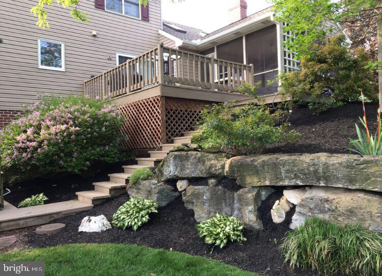 14 Countryside Lane Lititz, PA 17543 - Photo 8 of 41 a front view of a house with garden