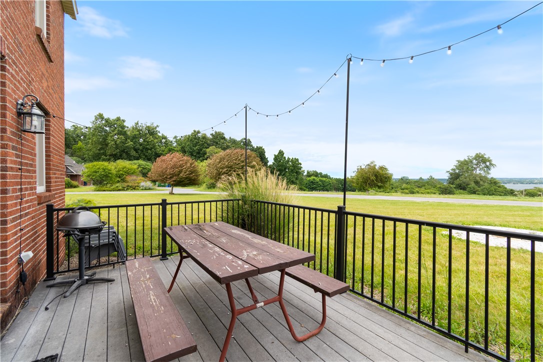 444 Armstrong Road Geneva, NY 14456 - Photo 10 of 40