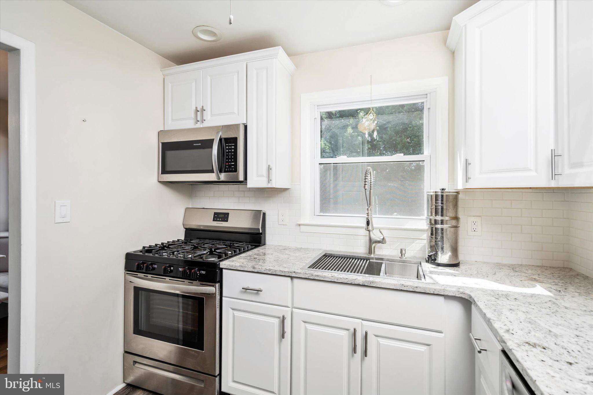 17 Beaumont Road Hamilton, NJ 08620 - Photo 11 of 26