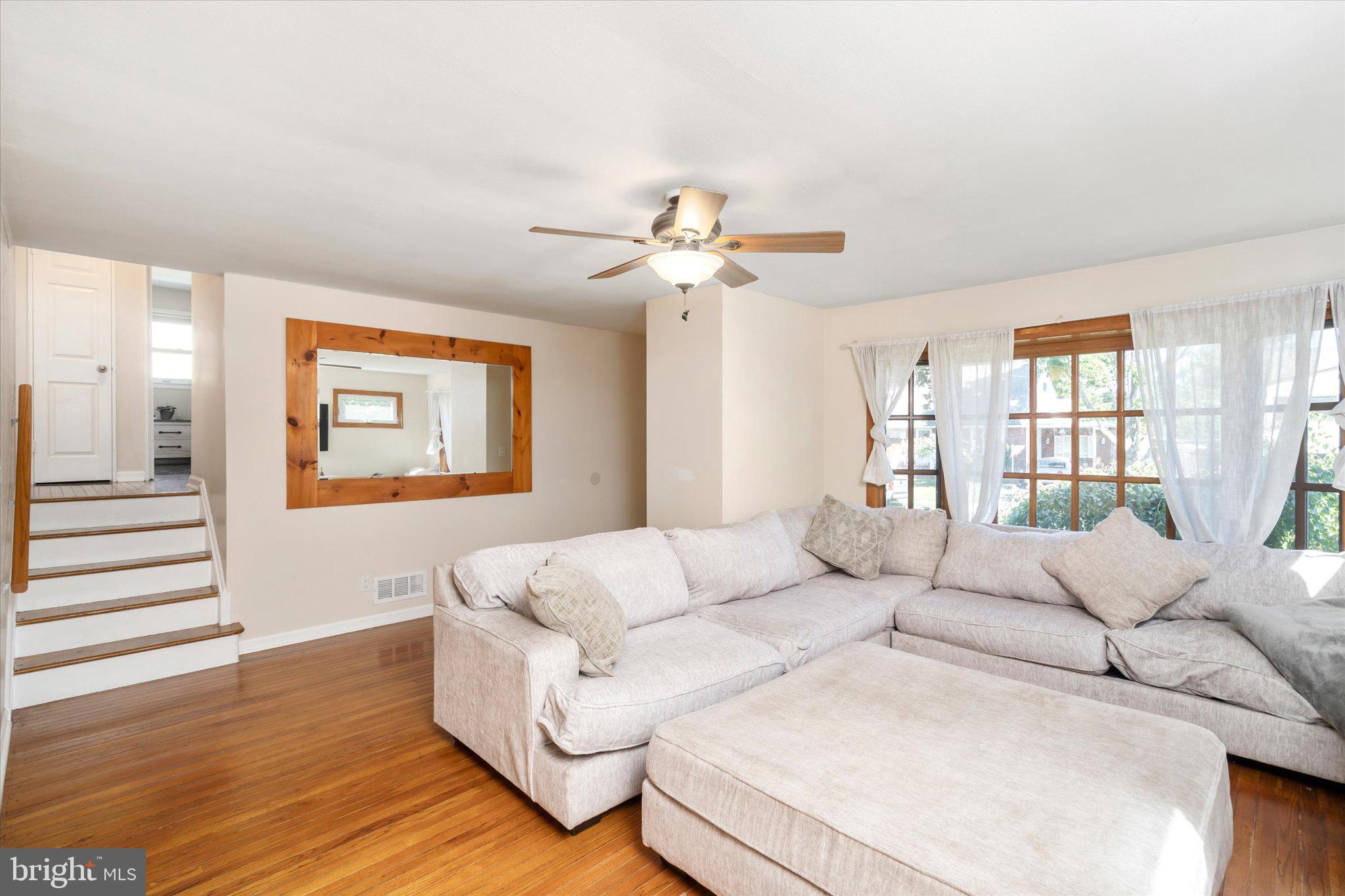 17 Beaumont Road Hamilton, NJ 08620 - Photo 5 of 26