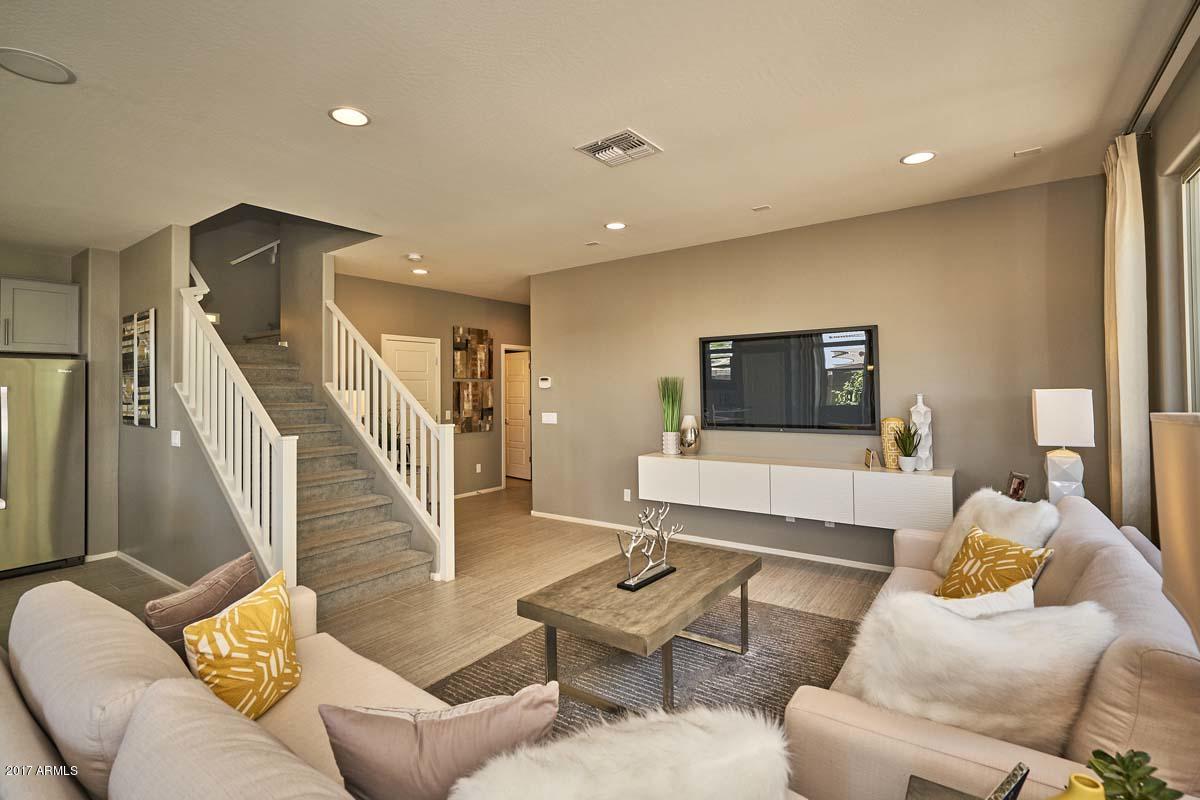 4036 East Ranch Road Gilbert, AZ 85296 - Photo 8 of 48 Great Room3