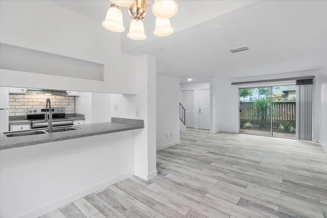 $138,900 | 422 Westwood Drive, Tallahassee, FL 32304