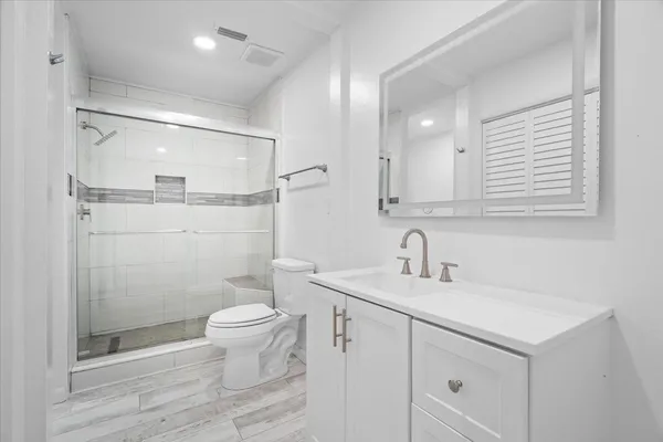 $135,900 | 422 Westwood Drive, Tallahassee, FL 32304