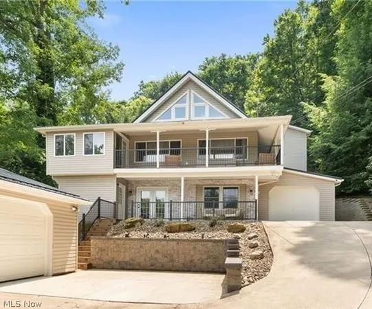 $459,900 | 155 Cheyenne Trail, Malvern, OH 44644