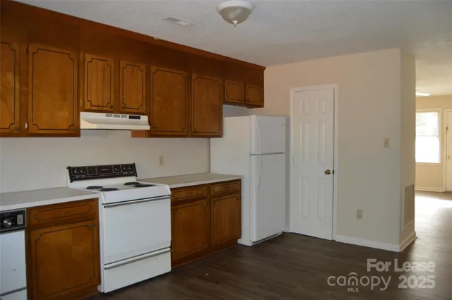 $950 | 309 Vance Street, Statesville, NC 28677