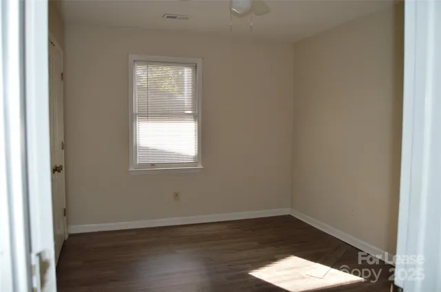 $950 | 309 Vance Street, Statesville, NC 28677