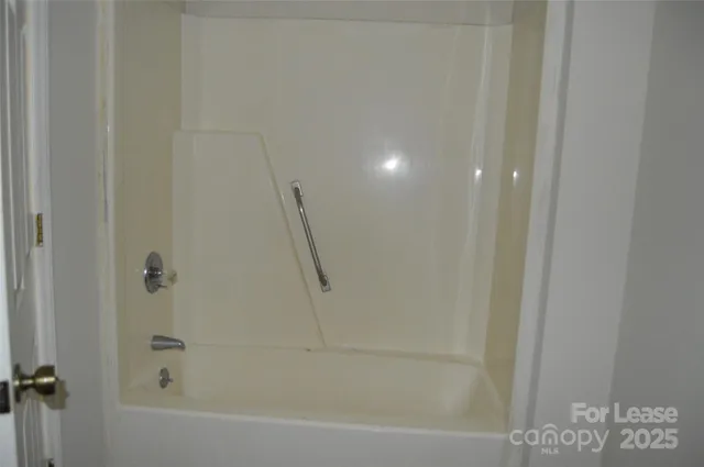 $950 | 309 Vance Street, Statesville, NC 28677