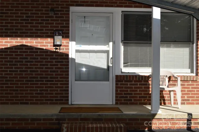 $950 | 309 Vance Street, Statesville, NC 28677