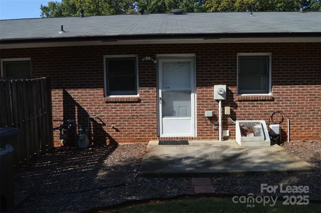 $950 | 309 Vance Street, Statesville, NC 28677