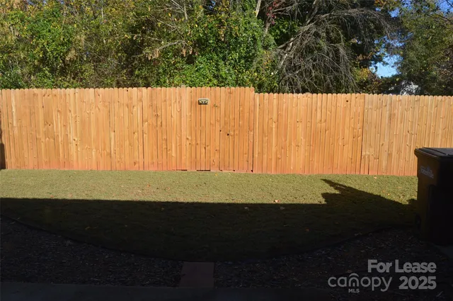 $950 | 309 Vance Street, Statesville, NC 28677