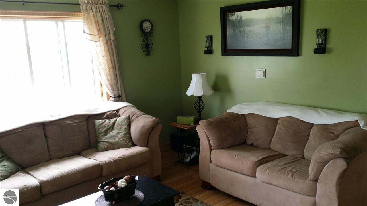 6748 South Loomis Road Shepherd, MI 48883 - Photo 4 of 15 1788133-3.JPG