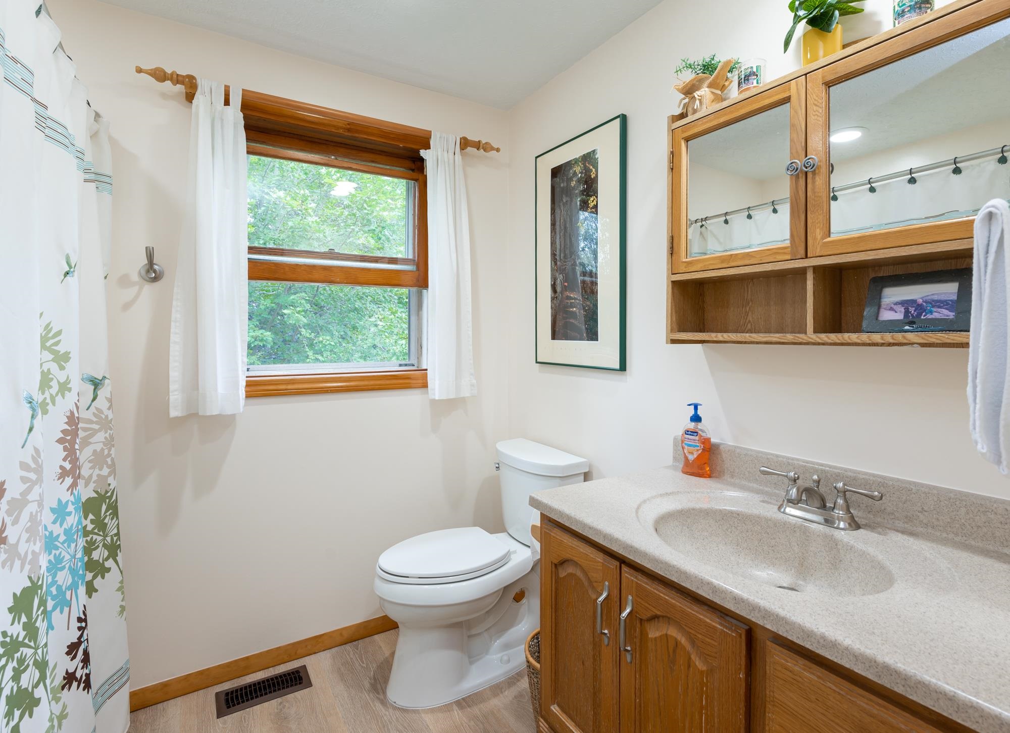9 Syracuse Road Nashua, NH 03064 - Photo 17 of 33