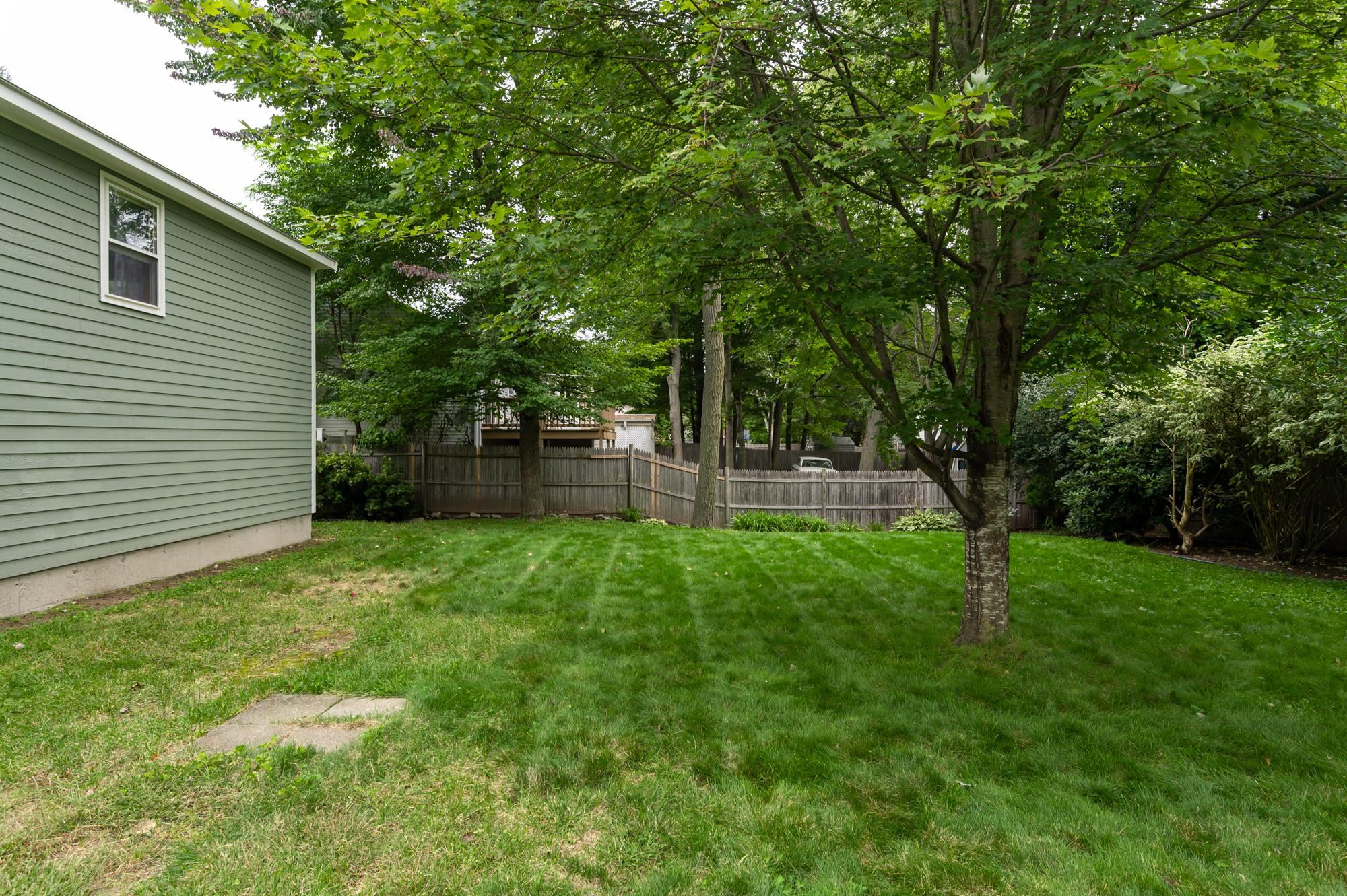 9 Syracuse Road Nashua, NH 03064 - Photo 33 of 33