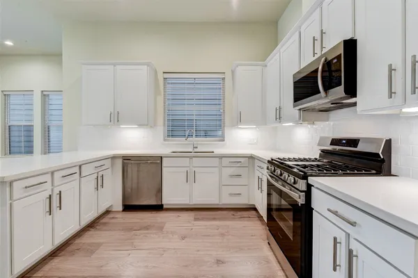 $2,850 | 1614 Northwood Street, Houston, TX 77009