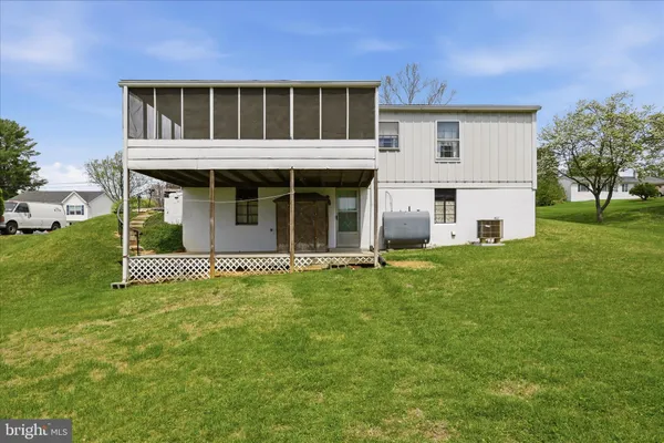 $225,000 | 814 West 15th Street, Front Royal, VA 22630