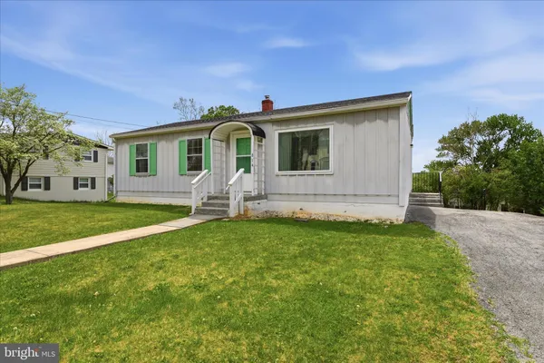 $225,000 | 814 West 15th Street, Front Royal, VA 22630