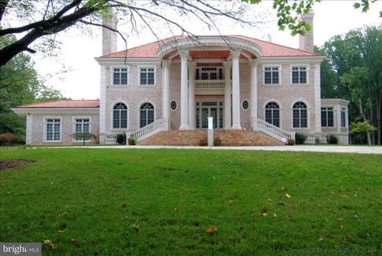 Elegant European Style Villa