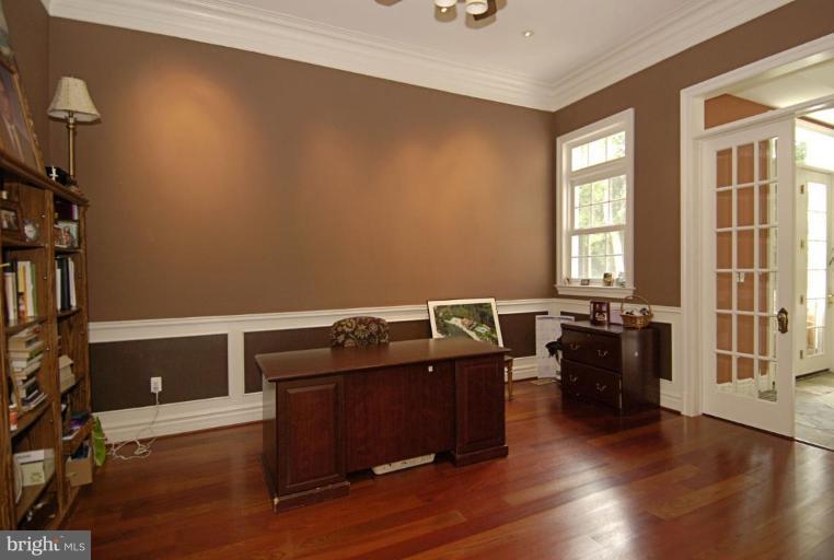 2027 Hunter Mill Road Vienna, VA 22181 - Photo 18 of 30 Study