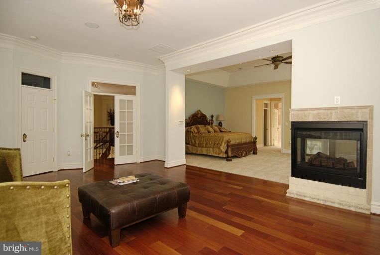 2027 Hunter Mill Road Vienna, VA 22181 - Photo 21 of 30 Master sitting room
