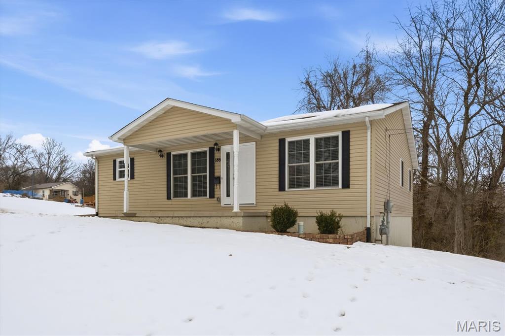 186 West 19th Street Alton, IL 62002 - Photo 3 of 30