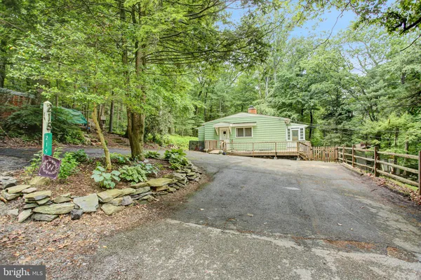$230,000 | 215 Pine Ridge Lane, Fayetteville, PA 17222