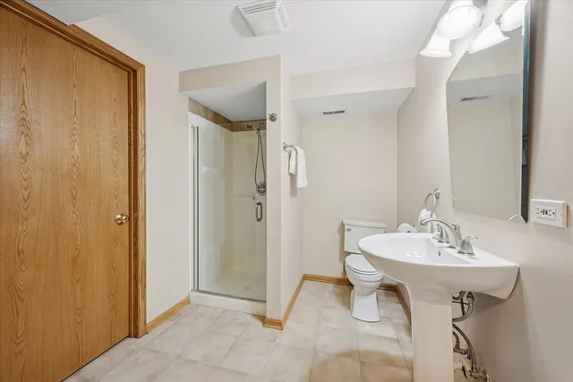 $469,000 | 8539 Thistlewood Court, Darien, IL 60561